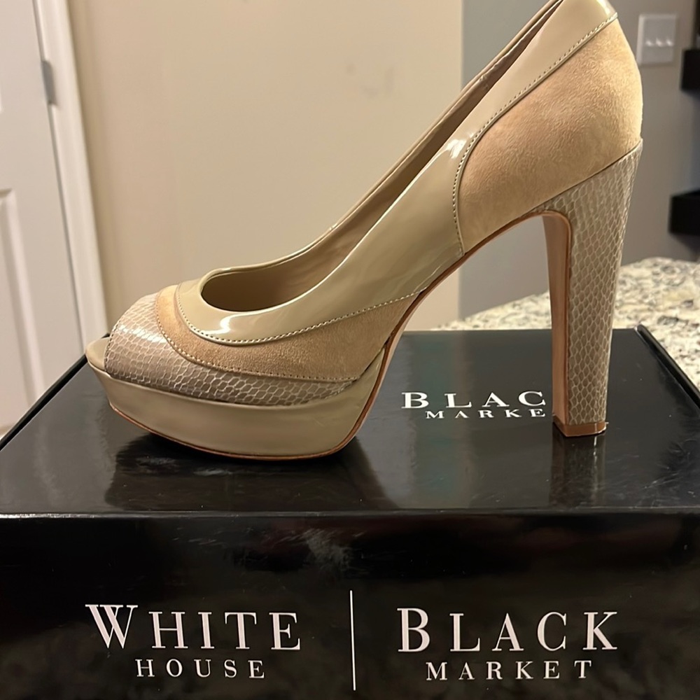 White House Black Market Trista Heel size 9